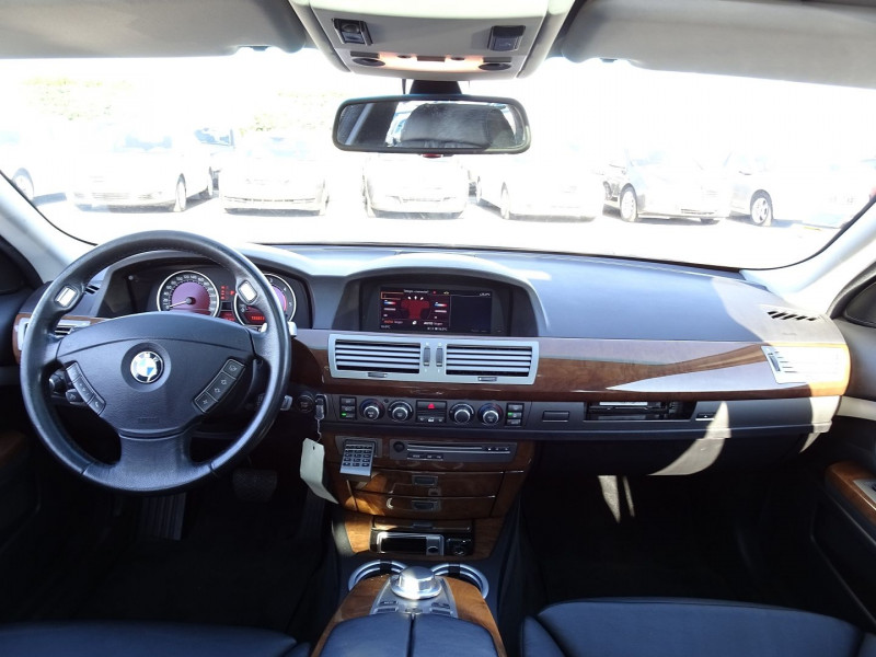 Photo 13 de l'offre de BMW SERIE 7 (E65) 730DA 231CH à 13490€ chez International Auto Auneau