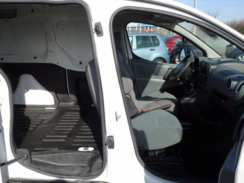 Photo 7 de l'offre de CITROEN BERLINGO 625KG HDI75 CLUB à 6890€ chez International Auto Auneau