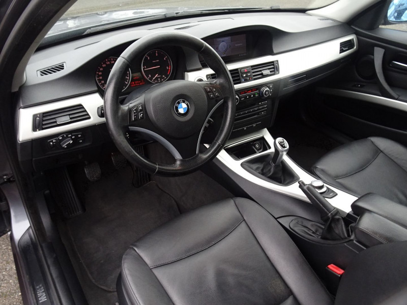 Photo 9 de l'offre de BMW SERIE 3 (E90) 318D 143CH LUXE à 8690€ chez International Auto Auneau