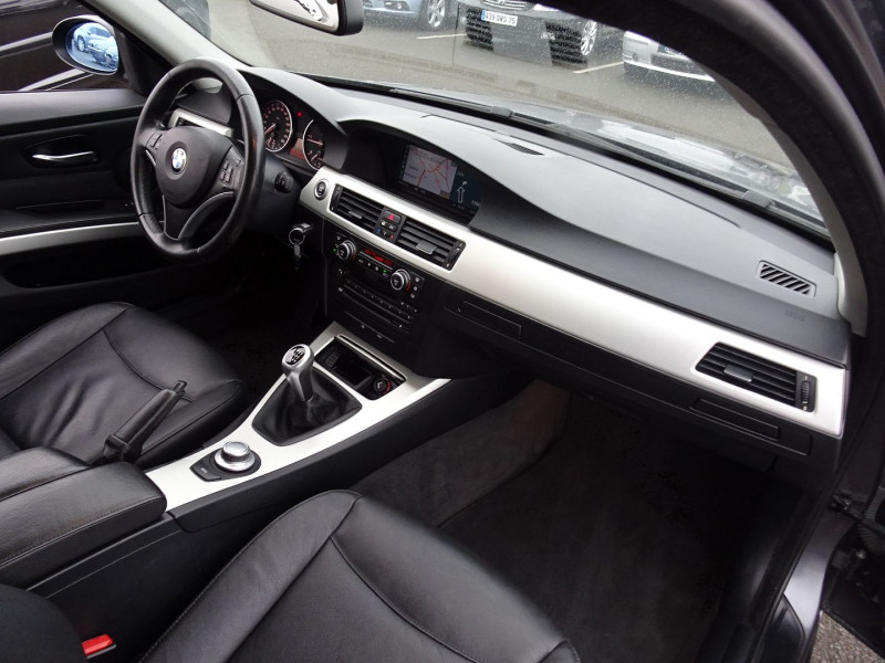 Photo 19 de l'offre de BMW SERIE 3 (E90) 318D 143CH LUXE à 8690€ chez International Auto Auneau
