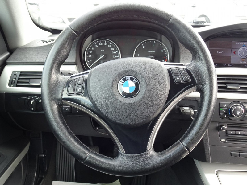 Photo 10 de l'offre de BMW SERIE 3 COUPE (E92) 320D 177CH LUXE à 10590€ chez International Auto Auneau