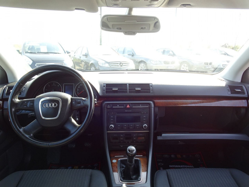 Photo 10 de l'offre de AUDI A4 2.0 TDI 170CH DPF AMBITION QUATTRO à 9690€ chez International Auto Auneau