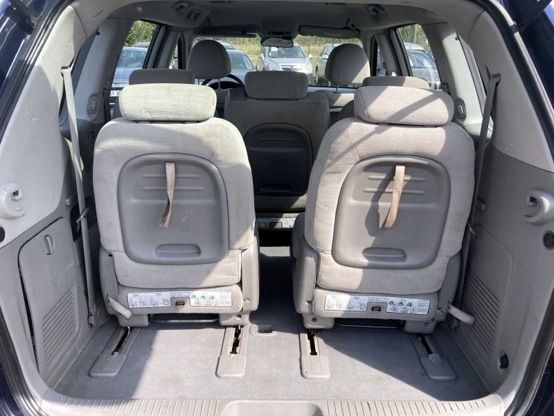 Photo 15 de l'offre de KIA CARNIVAL 2.9 CRDI185 LX à 5890€ chez International Auto Auneau