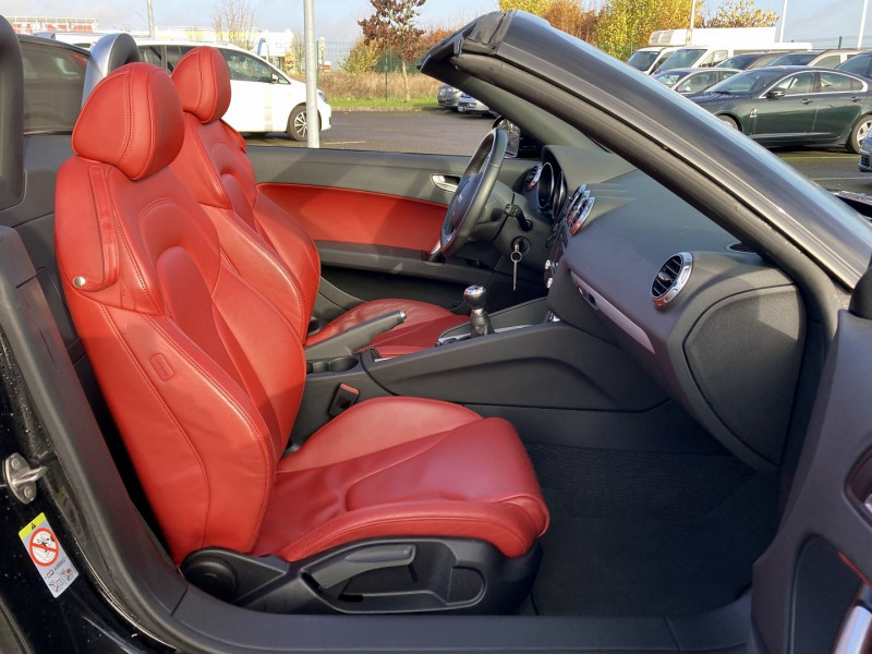 Photo 16 de l'offre de AUDI TT ROADSTER 2.0 TFSI 200CH à 18690€ chez International Auto Auneau
