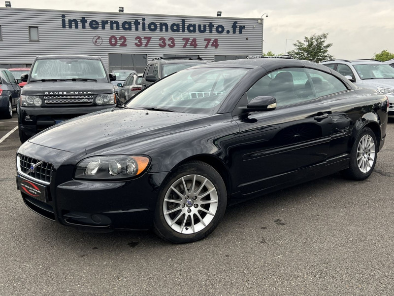 Photo 2 de l'offre de VOLVO C70 CC 2.4 140CH MOMENTUM à 11990€ chez International Auto Auneau