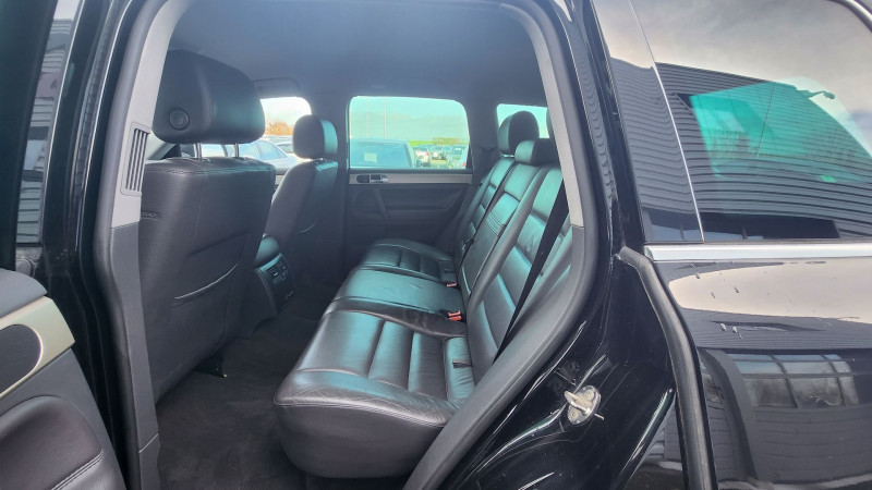 Photo 4 de l'offre de VOLKSWAGEN TOUAREG 3.0 V6 TDI 240CH DPF CARAT EDITION TIPTRONIC à 15890€ chez International Auto Auneau