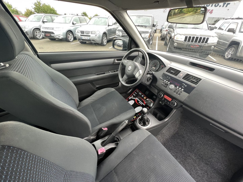 Photo 5 de l'offre de SUZUKI SWIFT 1.3 DDIS75 GLX 3P à 6890€ chez International Auto Auneau