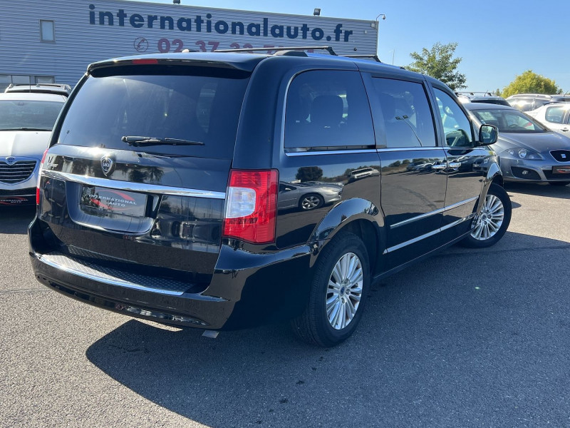 Photo 2 de l'offre de LANCIA VOYAGER 2.8 MULTIJET 163 PLATINUM 5P à 14990€ chez International Auto Auneau