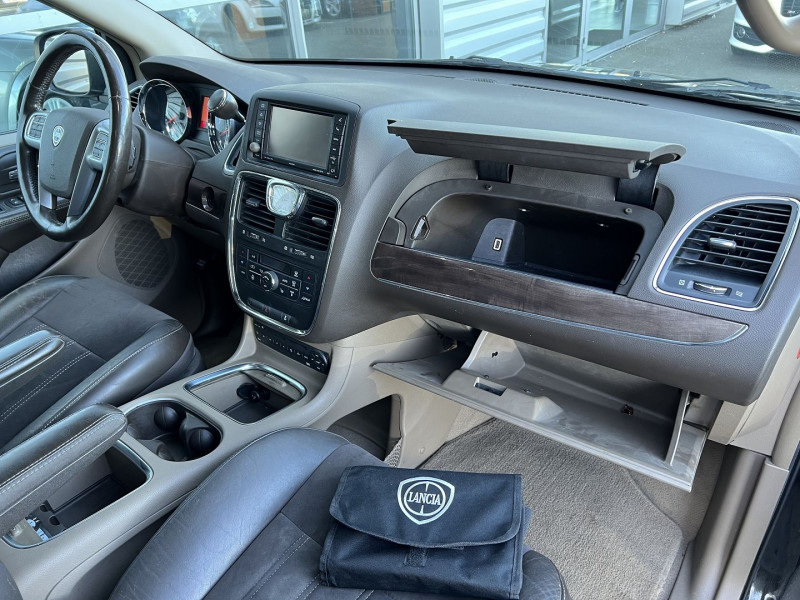 Photo 19 de l'offre de LANCIA VOYAGER 2.8 MULTIJET 163 PLATINUM 5P à 14990€ chez International Auto Auneau