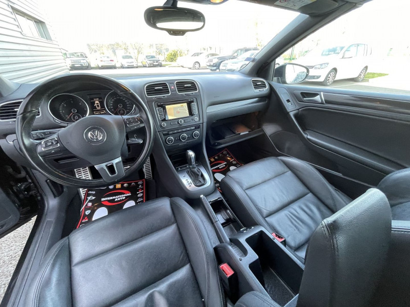 Photo 10 de l'offre de VOLKSWAGEN GOLF VI CABRIOLET 2.0 TDI 140CH BLUEMOTION FAP CARAT DSG6 à 16590€ chez International Auto Auneau