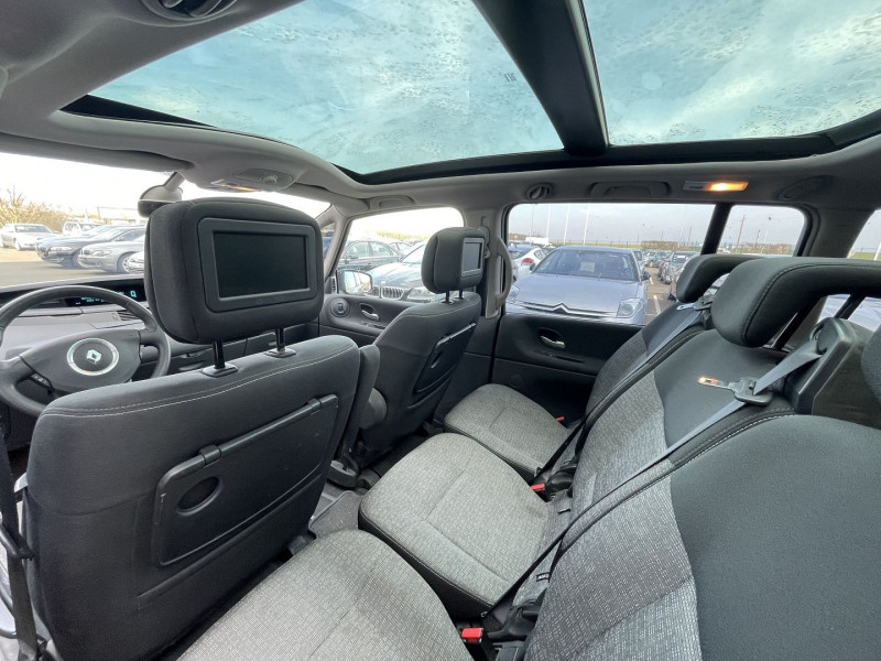 Photo 6 de l'offre de RENAULT ESPACE N1 IV 2.0 DCI 150CH FAP 25TH PRO BVA à 10890€ chez International Auto Auneau