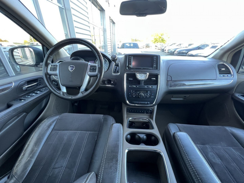 Photo 20 de l'offre de LANCIA VOYAGER 2.8 MULTIJET 163 PLATINUM 5P à 14990€ chez International Auto Auneau