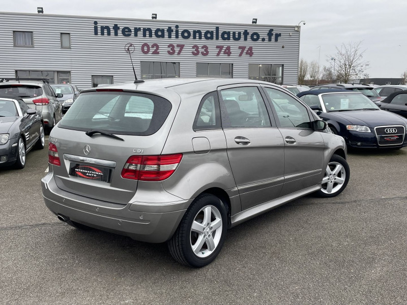 Photo 2 de l'offre de MERCEDES-BENZ CLASSE B 180 CDI CVT à 7890€ chez International Auto Auneau