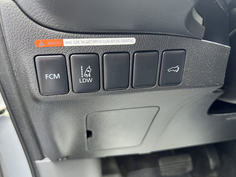 Photo 7 de l'offre de MITSUBISHI OUTLANDER 2.2 DI-D 150 INSTYLE 4WD BVA à 14990€ chez International Auto Auneau
