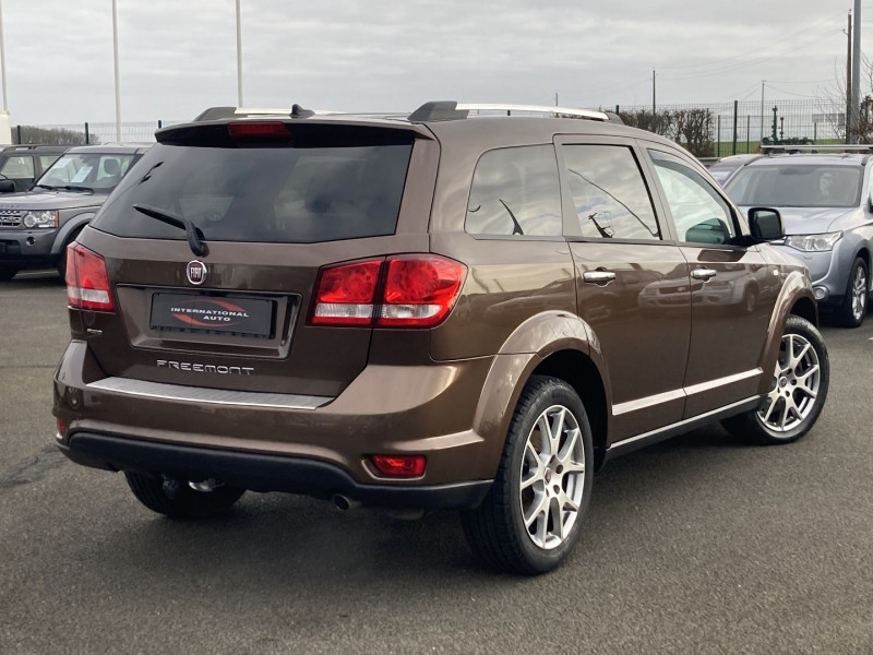 Photo 2 de l'offre de FIAT FREEMONT 2.0 MULTIJET 16V 170CH LOUNGE AWD BVA à 15890€ chez International Auto Auneau