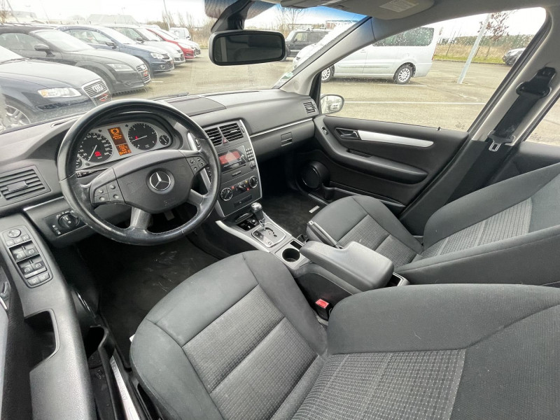 Photo 13 de l'offre de MERCEDES-BENZ CLASSE B 180 CDI CVT à 7890€ chez International Auto Auneau