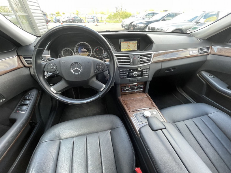 Photo 7 de l'offre de MERCEDES-BENZ CLASSE E 350 CDI BE ELEGANCE EX  7GTRO+ à 15590€ chez International Auto Auneau