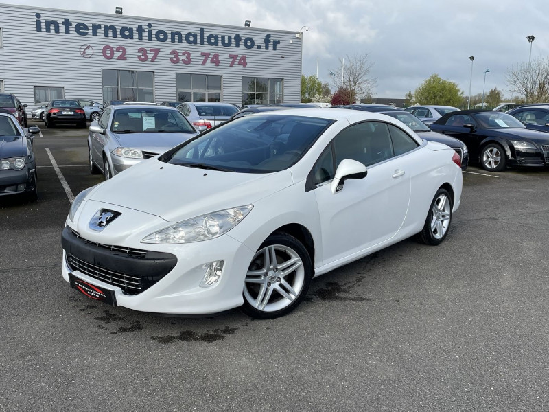 Photo 2 de l'offre de PEUGEOT 308 CC 2.0 HDI140 FAP SPORT PACK à 8990€ chez International Auto Auneau