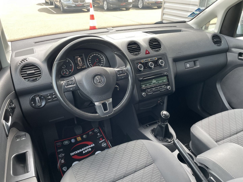 Photo 15 de l'offre de VOLKSWAGEN CADDY 1.6 TDI 102CH BLUEMOTION TECHNOLOGY CONFORTLINE à 13890€ chez International Auto Auneau