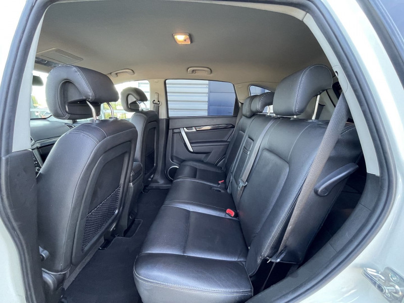 Photo 4 de l'offre de CHEVROLET CAPTIVA 2.2 VCDI 163CH LT+ S&S 4X2 à 10990€ chez International Auto Auneau
