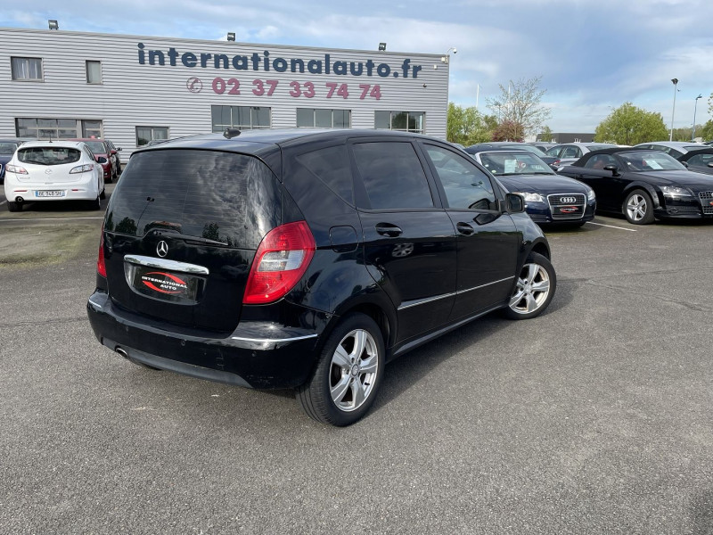 Photo 2 de l'offre de MERCEDES-BENZ CLASSE A 180 CDI AVANTGARDE CONTACT CVT à 6990€ chez International Auto Auneau