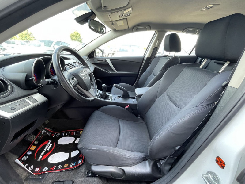 Photo 3 de l'offre de MAZDA MAZDA 3 1.6 MZ-CD KIZUNA 5P à 8690€ chez International Auto Auneau