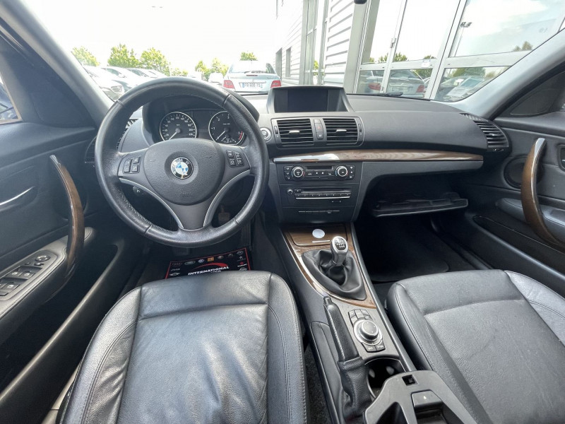 Photo 6 de l'offre de BMW SERIE 1 (E81/E87) 118D 143CH EDITION LUXE 5P à 11190€ chez International Auto Auneau