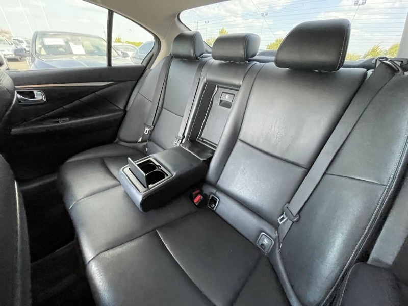 Photo 11 de l'offre de INFINITI Q50 2.2D 170CH PREMIUM EXECUTIVE BVA à 11990€ chez International Auto Auneau
