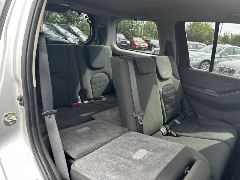 Photo 9 de l'offre de NISSAN PATHFINDER 2.5 DCI 190CH XE 7 PLACES à 16990€ chez International Auto Auneau