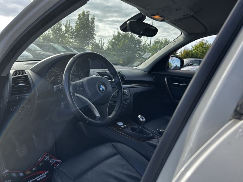 Photo 7 de l'offre de BMW SERIE 1 (E81/E87) 118D 143CH EDITION LUXE 5P à 11190€ chez International Auto Auneau