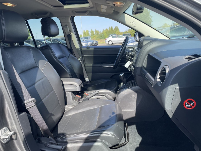 Photo 4 de l'offre de JEEP COMPASS 2.4 CVT 170 LIMITED 4X4 à 12990€ chez International Auto Auneau