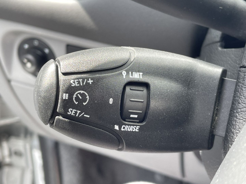 Photo 9 de l'offre de CITROEN PICASSO 1.6 HDI92 à 6490€ chez International Auto Auneau