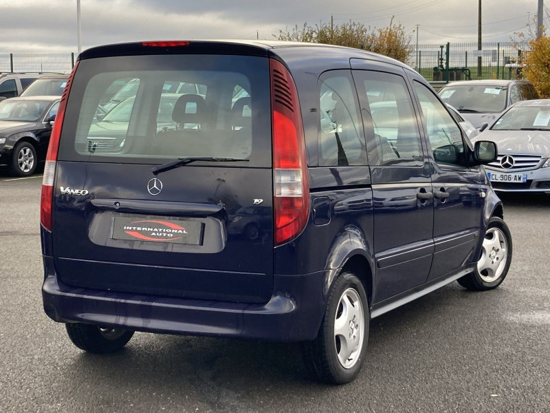 Photo 2 de l'offre de MERCEDES-BENZ VANEO 1.9 AMBIENTE à 6890€ chez International Auto Auneau