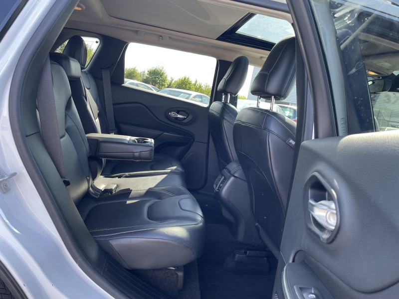 Photo 7 de l'offre de JEEP CHEROKEE 2.0 MULTIJET 170CH LIMITED ACTIVE DRIVE I BVA S/S à 17790€ chez International Auto Auneau