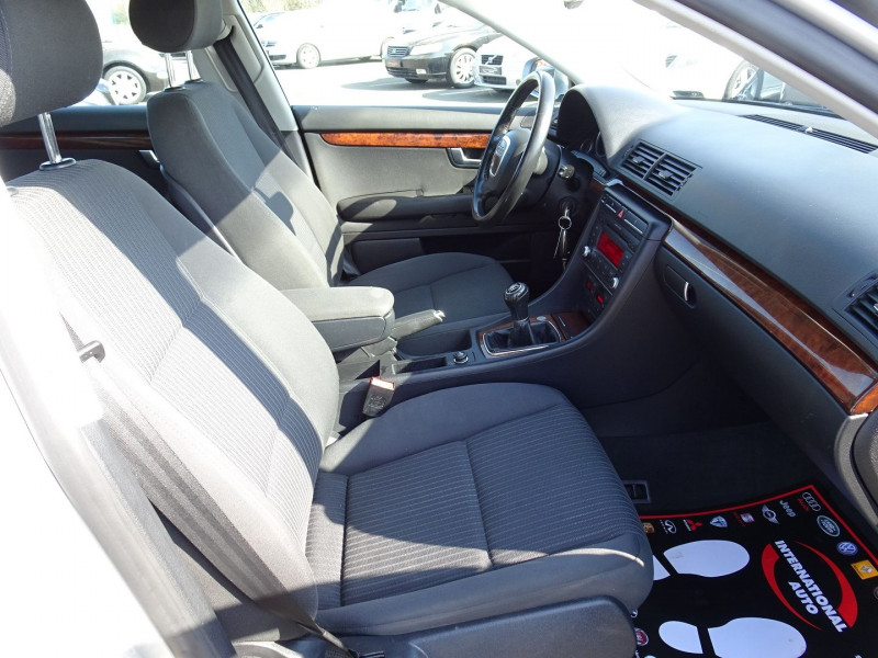 Photo 4 de l'offre de AUDI A4 2.0 TDI 170CH DPF AMBITION QUATTRO à 9690€ chez International Auto Auneau