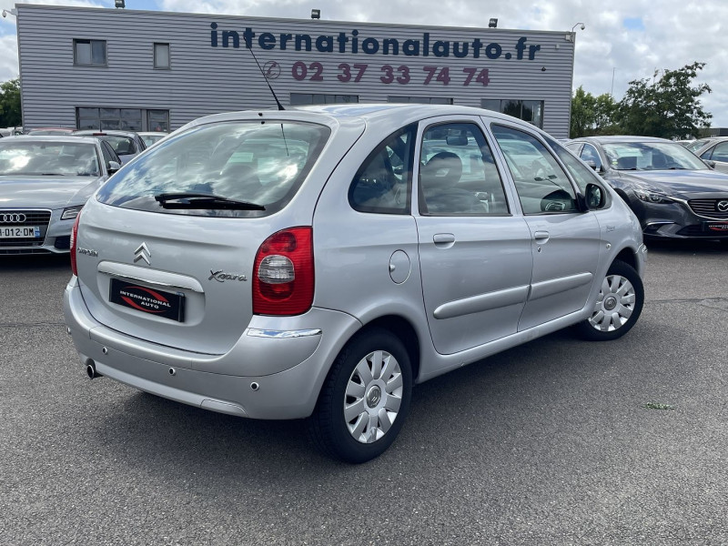 Photo 2 de l'offre de CITROEN PICASSO 1.6 HDI92 à 6490€ chez International Auto Auneau