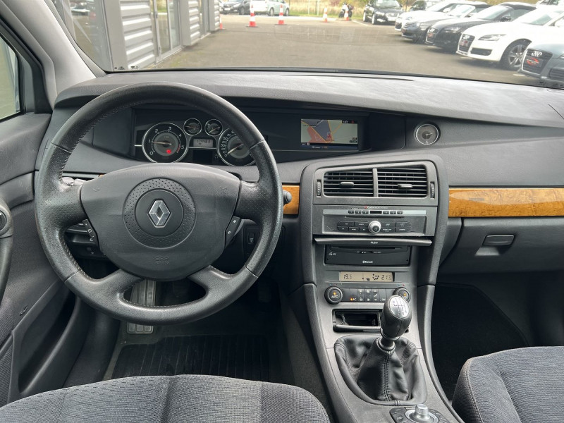 Photo 3 de l'offre de RENAULT VEL SATIS 2.0 DCI 150CH FAP CARMINAT à 7490€ chez International Auto Auneau