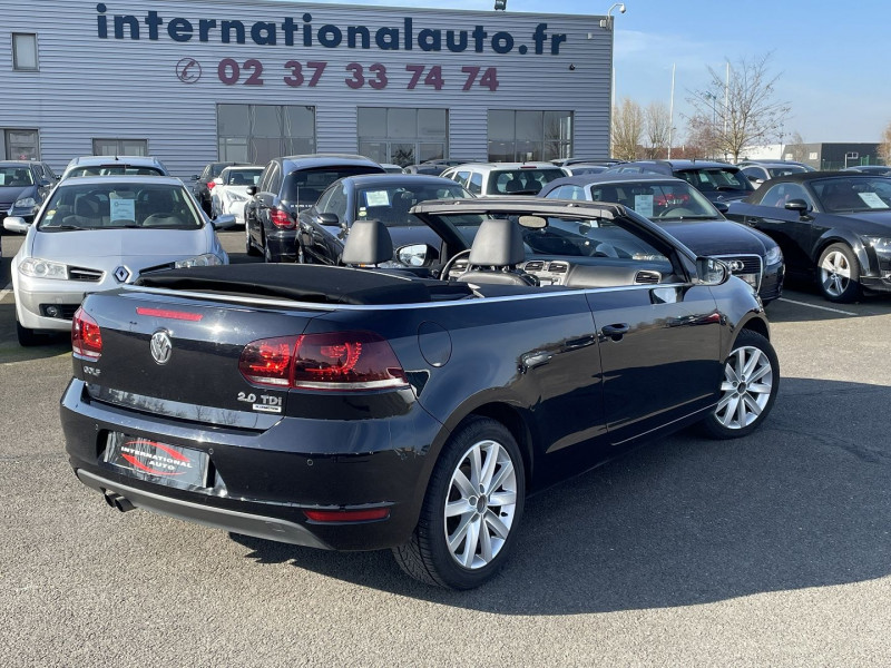 Photo 3 de l'offre de VOLKSWAGEN GOLF VI CABRIOLET 2.0 TDI 140CH BLUEMOTION FAP CARAT DSG6 à 16590€ chez International Auto Auneau