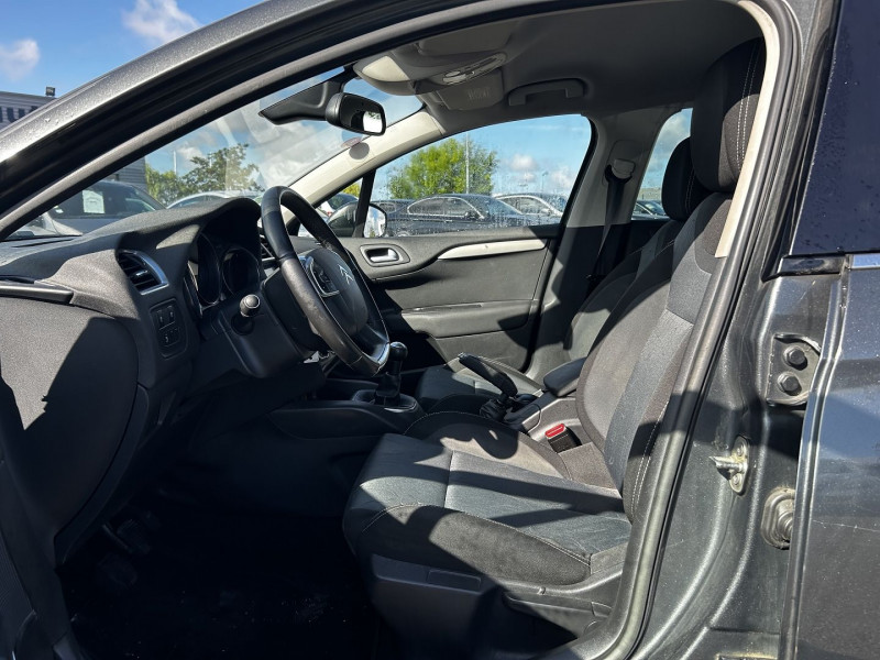 Photo 3 de l'offre de CITROEN C4 1.6 VTI 120CH CONFORT à 8790€ chez International Auto Auneau