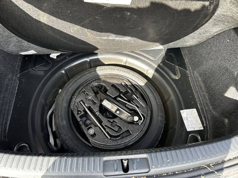 Photo 11 de l'offre de VOLKSWAGEN SCIROCCO 1.4 TSI 160CH CARAT à 13690€ chez International Auto Auneau