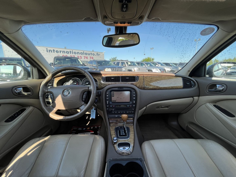 Photo 12 de l'offre de JAGUAR S-TYPE 2.7D BI-TURBO EXECUTIVE BA à 8590€ chez International Auto Auneau