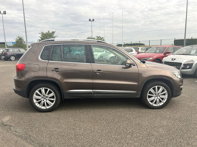 Photo 15 de l'offre de VOLKSWAGEN TIGUAN 2.0 TDI 140CH BLUEMOTION TECHNOLOGY FAP CARAT à 14390€ chez International Auto Auneau