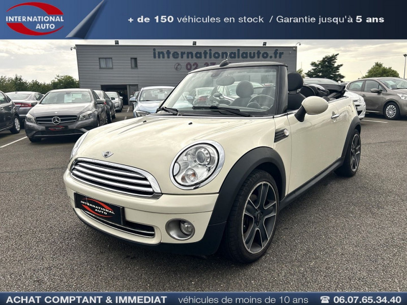 Photo 1 de l'offre de MINI CABRIO COOPER 120CH PACK CHILI à 10590€ chez International Auto Auneau