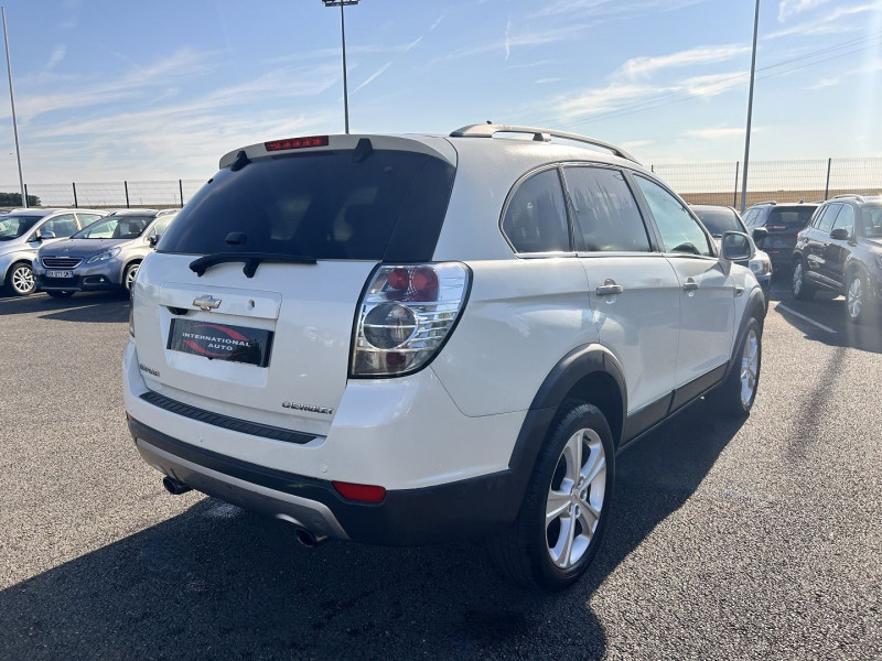 Photo 2 de l'offre de CHEVROLET CAPTIVA 2.2 VCDI184 LTZ BA AWD à 11990€ chez International Auto Auneau