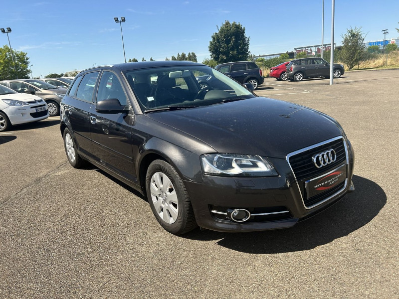 Photo 14 de l'offre de AUDI A3 1.6 TDI 105CH DPF START/STOP ATTRACTION3P à 11690€ chez International Auto Auneau