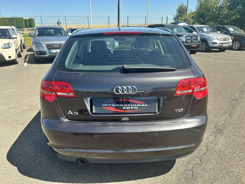 Photo 12 de l'offre de AUDI A3 1.6 TDI 105CH DPF START/STOP ATTRACTION3P à 11690€ chez International Auto Auneau