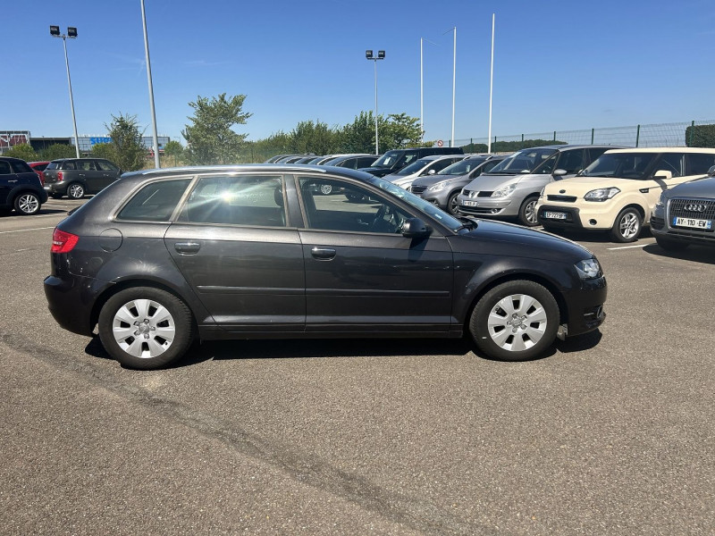 Photo 13 de l'offre de AUDI A3 1.6 TDI 105CH DPF START/STOP ATTRACTION3P à 11690€ chez International Auto Auneau