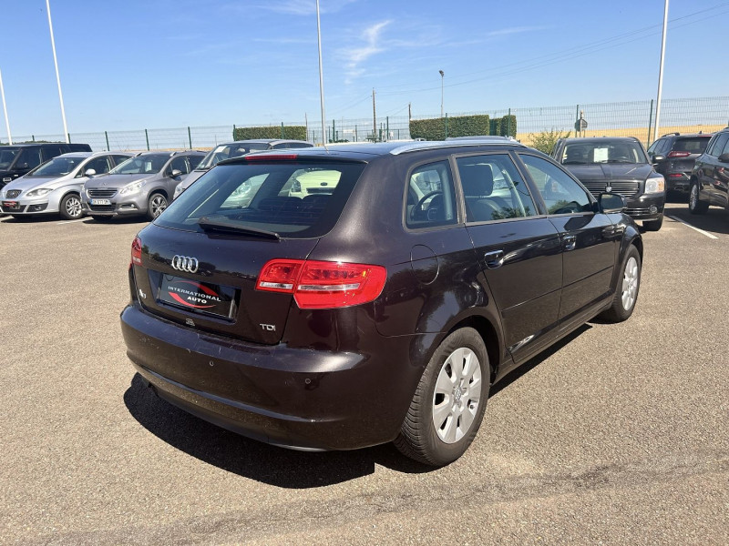 Photo 2 de l'offre de AUDI A3 1.6 TDI 105CH DPF START/STOP ATTRACTION3P à 11690€ chez International Auto Auneau