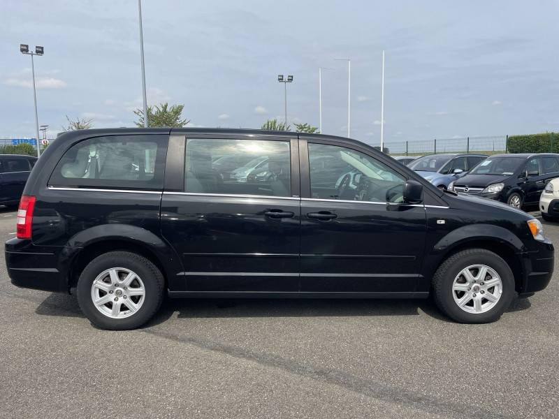 Photo 15 de l'offre de CHRYSLER GRAND VOYAGER 2.8 CRD LX BA à 13990€ chez International Auto Auneau