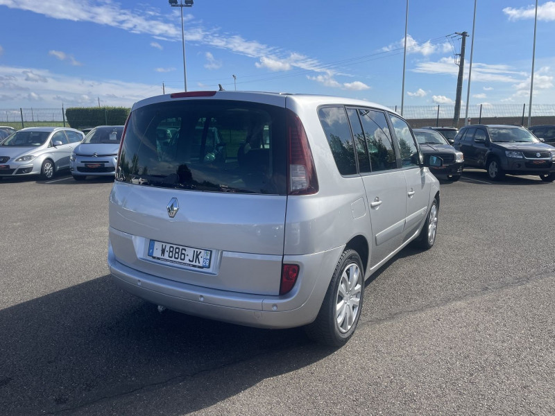 Photo 2 de l'offre de RENAULT ESPACE IV 2.0 DCI 150CH PRIVILEGE à 8990€ chez International Auto Auneau